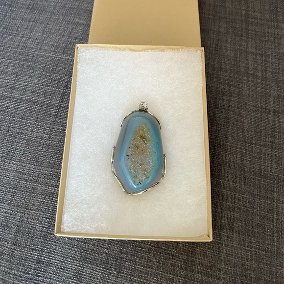 Blue Stone Pendant - Picture 7 of 7
